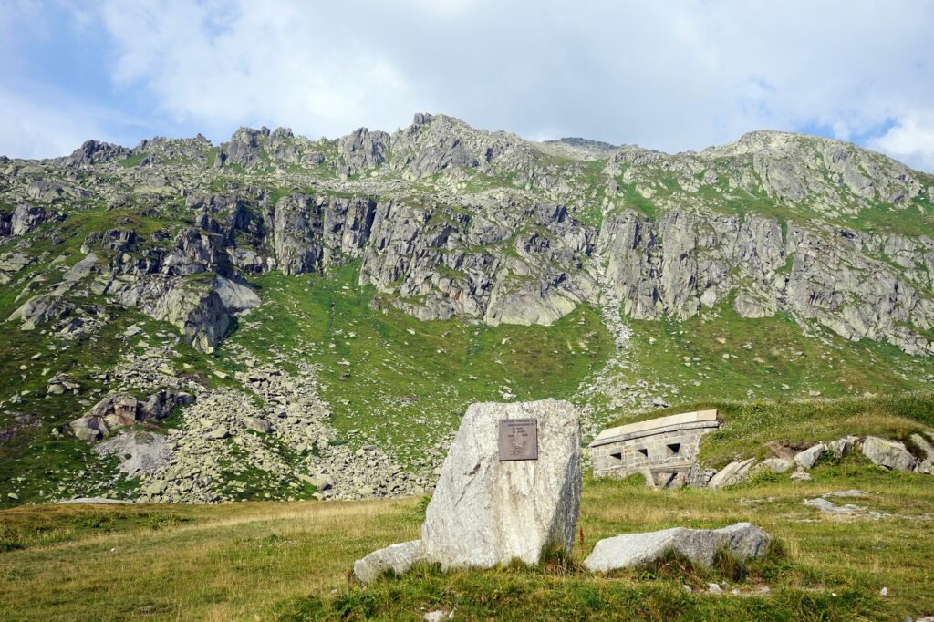 Picture of a typical Swiss mountain fortress with visible embrasures.